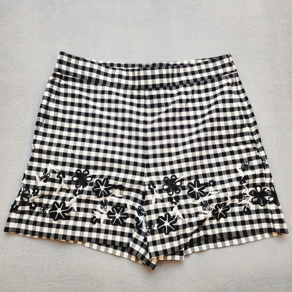 Ann Taylor Gingham Floral Embroidered Cotton Shorts Black White Size 6 Side Zip